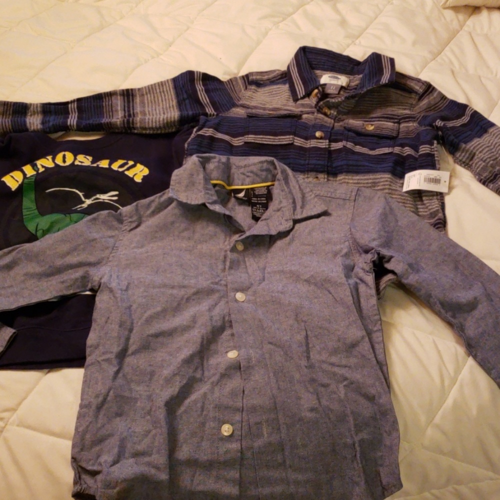 Boys shirts 4t and 5t never wore